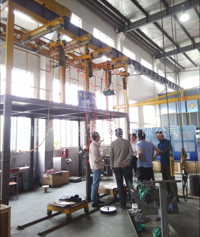 慶祝我司16T氣動(dòng)葫蘆通過山東能源棗莊礦業(yè)（集團(tuán)）有限責(zé)任公司領(lǐng)導(dǎo)驗(yàn)收